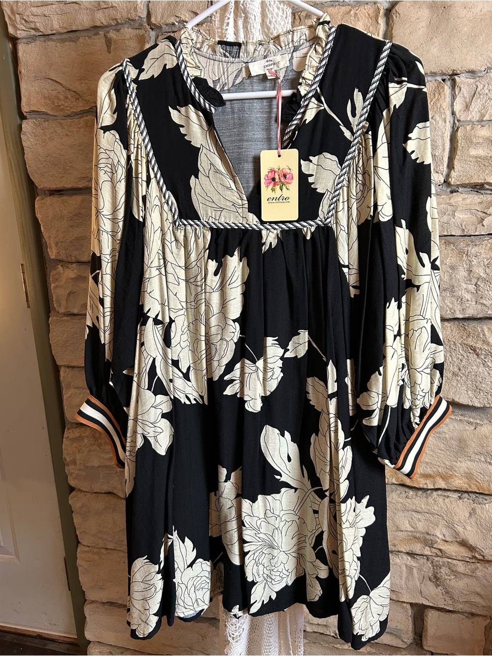 entro Black & Cream Floral Long-Sleeve Babydoll Dress
